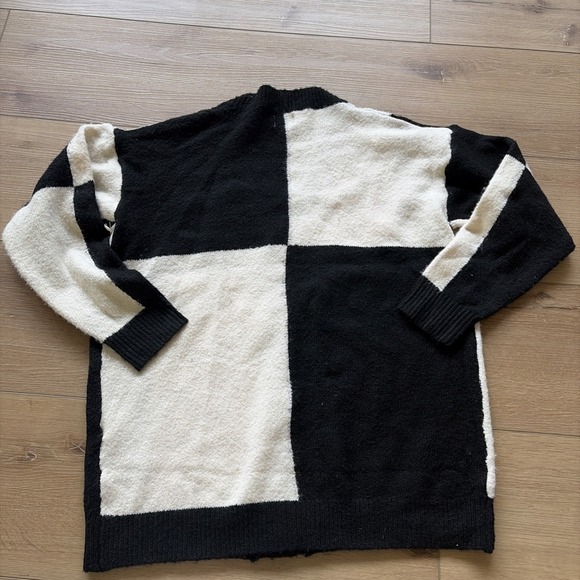 Anthropologie Luna Ivy Color Block Black Cream Cardigan Size Small - Picture 7 of 7